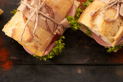 BOCATA-DE-JAMÓN-DE-PAVO-AHUMADO