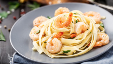 ESPAGUETIS-EN-SALSA-DE-CÚRCUMA-CON-LANGOSTINOS