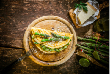 TORTILLA-DE-ESPÁRRAGOS-VERDES-Y-QUESO