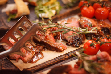 SOLOMILLO-DE-CERDO-EN-SALSA-DE-TOMATE-CON-ARROZ