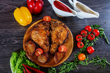 POLLO-CON-TOMATE-ASADO